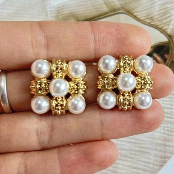 Vintage Style Faux Pearl Gold Tone Statement Earrings - Picture 2 of 4